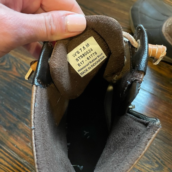 Sperry Duck Boots - Picture 8 of 12